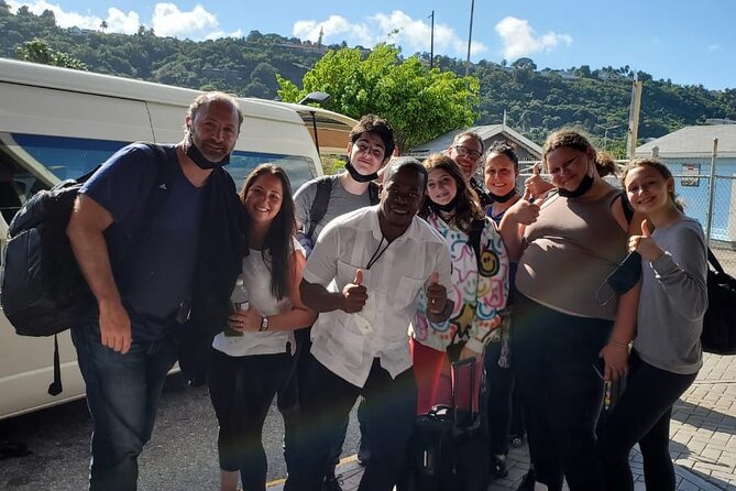 Private Round Trip Airport Transfer from Montego Bay to Negril - What the private vehicle changes for couples and families