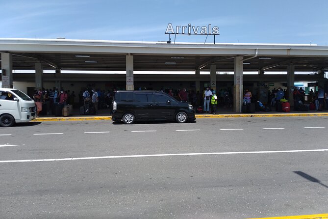 Private Round Trip Airport Transfer in Montego Bay - A private ride to Montego Bay, Freeport, or Rose Hall