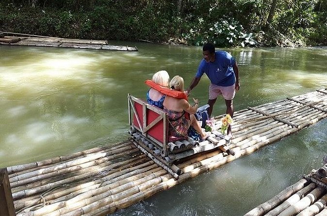 Private Round-trip Shuttle to Martha Brae from Montego Bay - Buying the bamboo raft separately