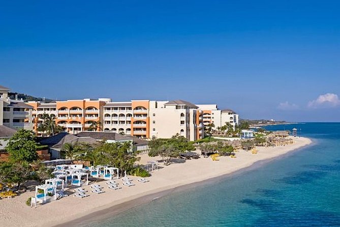 Private Roundtrip Airport Transfer to Iberostar Resorts - Local conversation with Mark and Brian