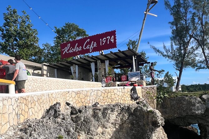 Private Tour for Negril Seven Miles Beach & Rick's Cafe Jamaica - Rick’s Café and the Negril cliffs