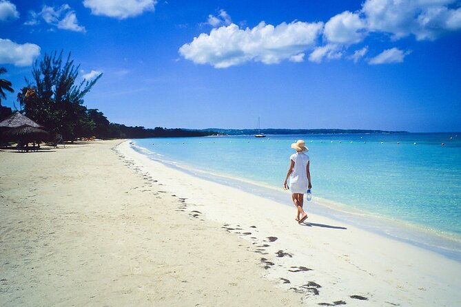 Private Tour of Negril Beach and Sunset at Ricks Cafe - Who will enjoy this day most
