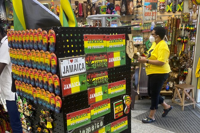 Private Tour Souvenir Shopping in Montego Bay - A guide who shapes the short trip