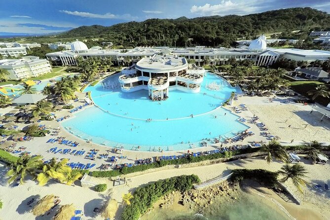 Private Transfer from MBJ Airport to Grand Palladium Hotel - What the driver can add to a basic transfer