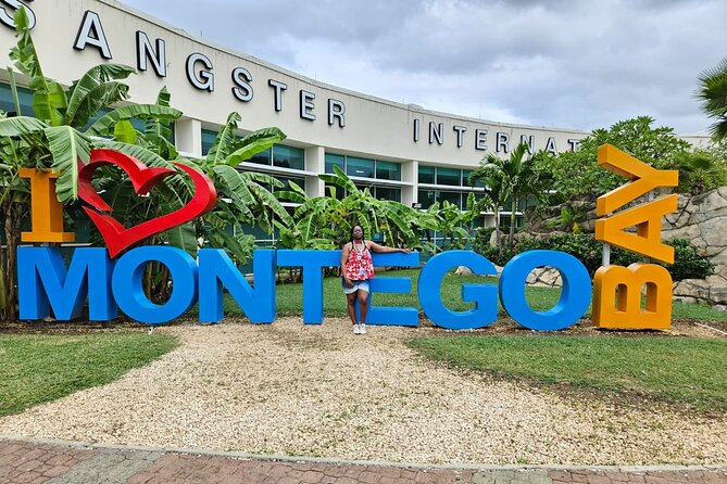 Private Transfer From Montego Bay Airport to Hotels in MontegoBay - What happens after you land