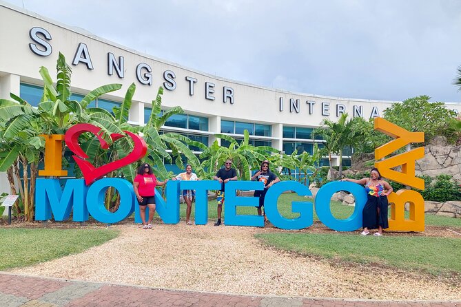 Private Transfer From Montego Bay Airport to Hotels in MontegoBay - Local tips without a formal tour
