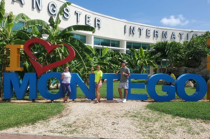 Private Transfer from Montego Bay Airport to Montego Bay Hotels - Communication is one of the real advantages