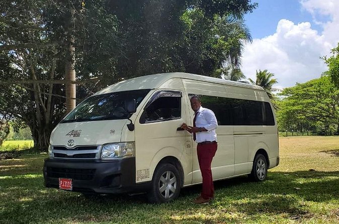 Private Transfer from Montego Bay Hotel to Negril Hotel - Who will get the most from this transfer