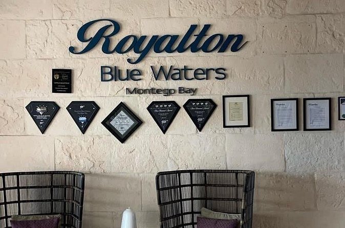 Private Transfer Grand Palladium and Royalton Blue Water Resort - The local touch from AJ and Jermaine