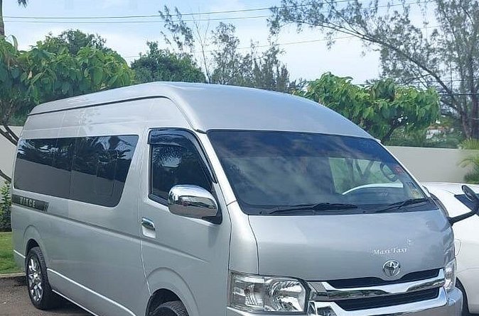 Private Transfer to Hotels in MoBay from Montego Bay Airport - What the $21.50 price really buys