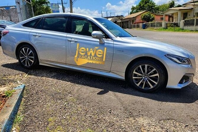 Private Transfers: Montego Bay Airport ↔ Runaway Bay Area - Booking timing and cancellation details