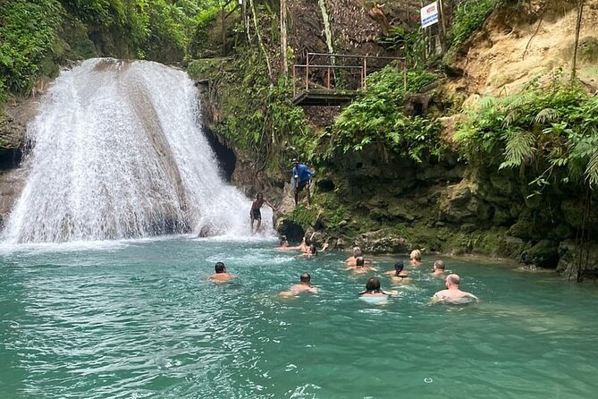 Private Transport to River Tubing or Rafting and Blue Hole combo - A flexible alternative: Dunn’s River Falls
