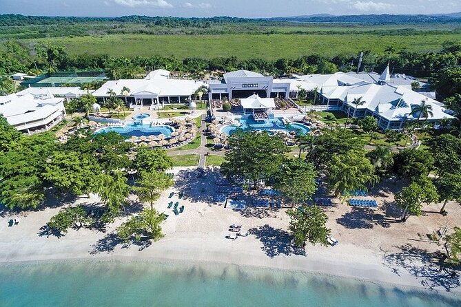 Private Transportation from Montego Bay Airport to Negril hotels - Booking details worth checking