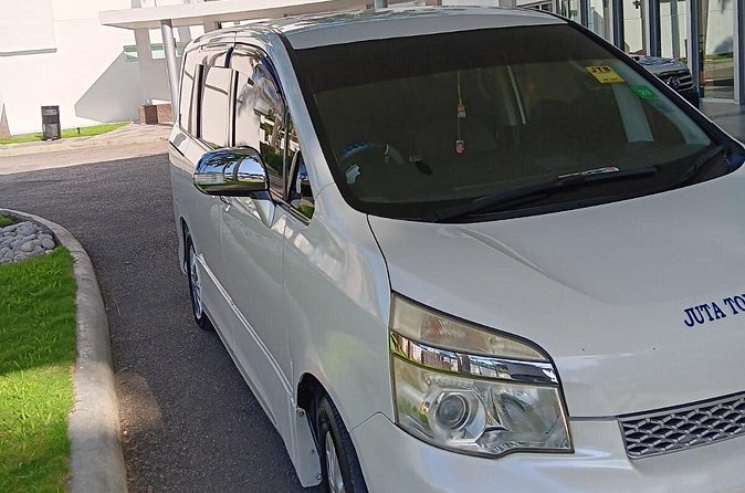 Private Transportation to and from Montego Bay Airports or Hotels - What makes the private format worth the price