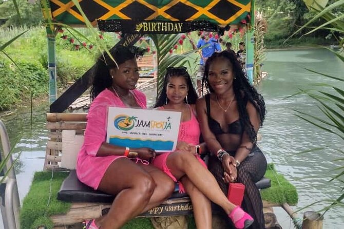 Rafting and Shopping in Ocho Rios - Meeting your guide and getting on the road