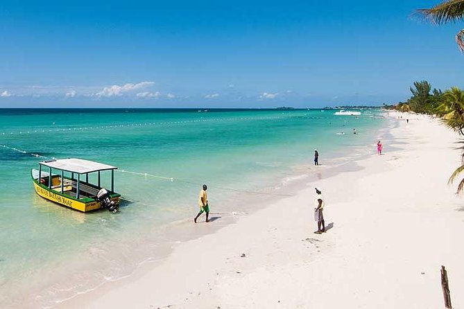 Rick's Café and Seven Mile Beach Private Tour - Two hours on calm Seven Mile Beach