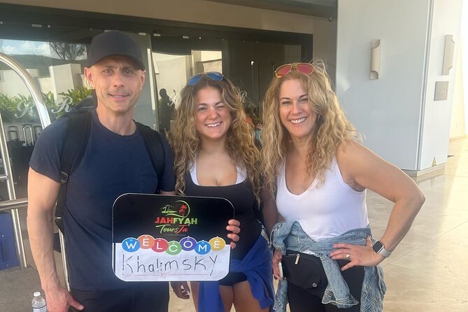 RIU Palace reggae and RIU Montego Bay private airport transfers - The 10 to 15 minute ride to RIU Montego Bay