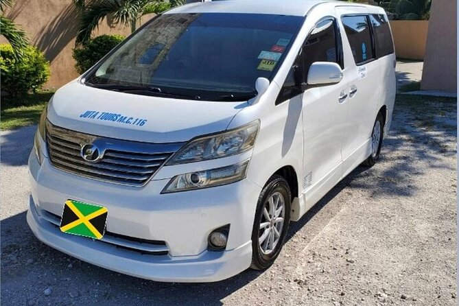 Round-Trip or Direct Private Airport Transfers to your Resort in Falmouth - A smoother first hour in Falmouth