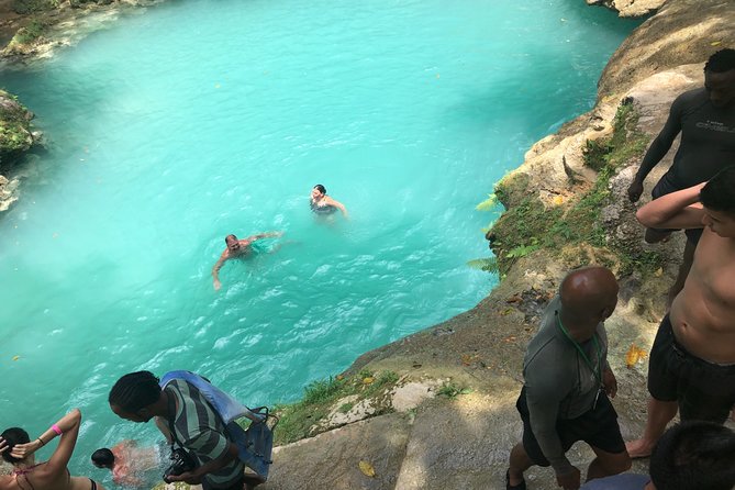 Roundtrip Private Shuttle from Ocho Rios to Blue Hole and Back - Cancellation and Weather Rules in Plain English