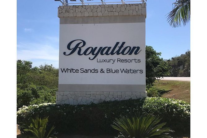 Royalton Hotel & RIU Aquarelle-Private Roundtrip Airport Transfer - Who gets the best value at $100 per person