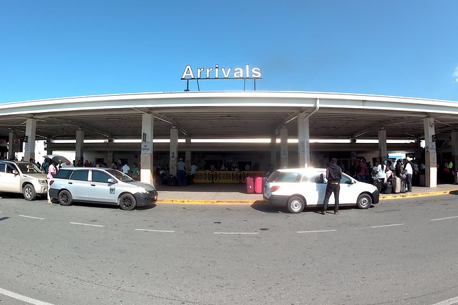 Sangster International Airport Transfer to Hotels (MBJ) Montegobay Jamaica - What the private price means at $67.23 per person
