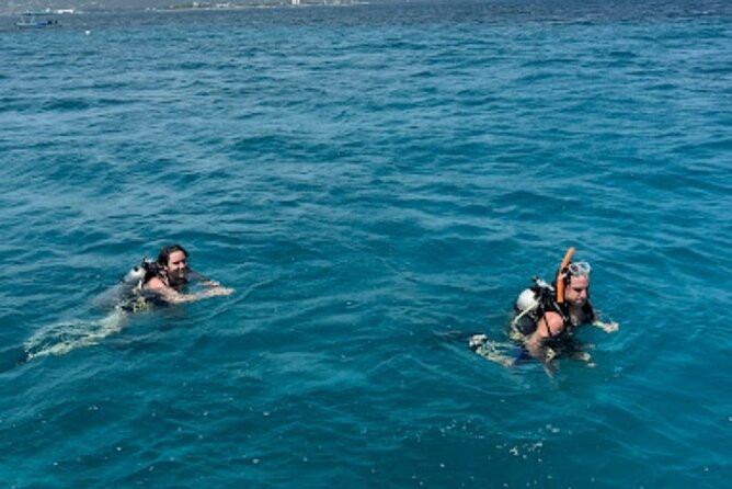 Scuba Diving and shopping on the Hipstrip. - Pickup from your hotel, villa, or Airbnb