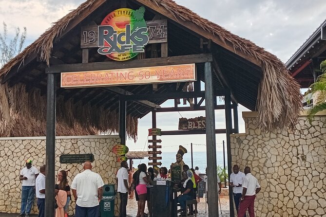 Seven Miles Beach in Negril and Ricks Cafe from Montego Bay - What the drivers add to the day