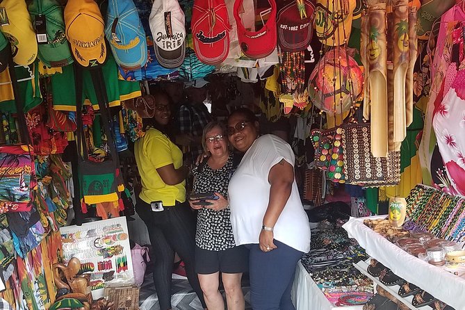 Shopping From Ocho Rios Hotels - A fast way to shop Ocho Rios