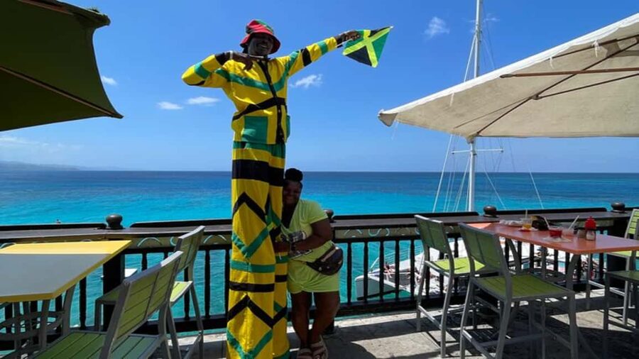 Shopping & Sightseeing Local Guided Tour In Montego Bay - What to expect along the Hip Strip