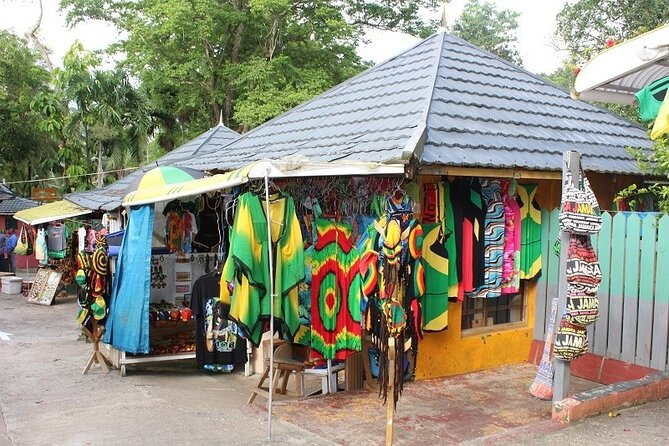 Sightseen tour and Souvenir shopping with private transportation in Montego Bay - Good choices for different kinds of shoppers