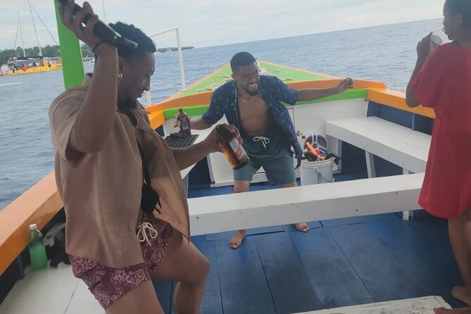 Sunset Booze Cruise in Negril - The crew and personal touches