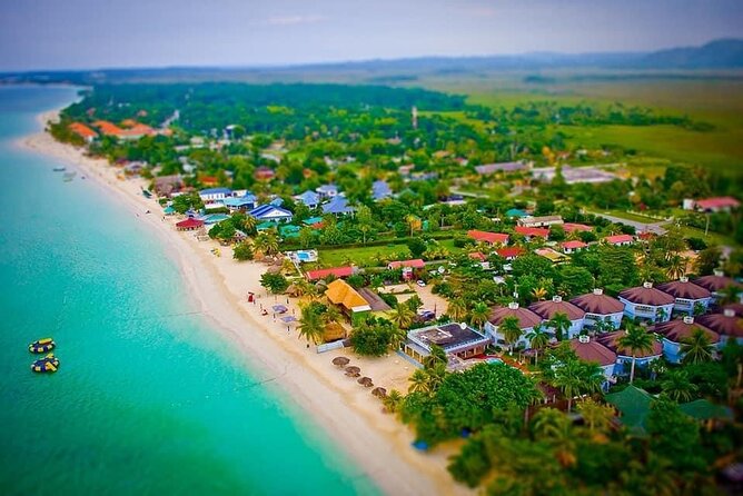 Sunset Catamaran cruise, Snorkeling and Rick's Cafe from Mobay - Rick’s Cafe and the cliff-jumping choice