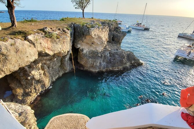 Sunset Catamaran cruise, Snorkeling and Rick's Cafe from Mobay - Booking details that affect your decision