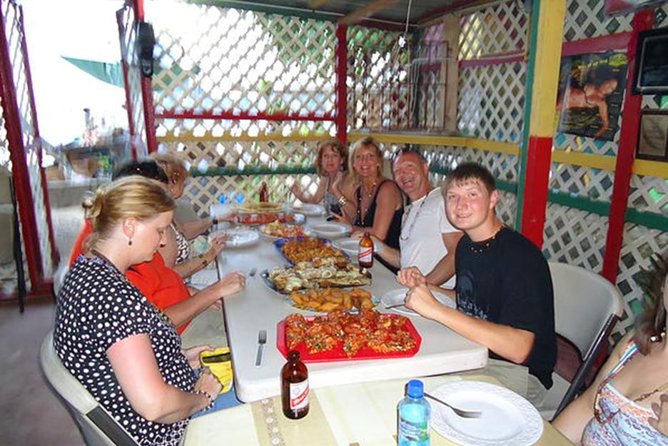 Taste of Jamaica Food Tour from Ocho Rios - Jerk chicken or pork at Ocho Rios Jerk Centre