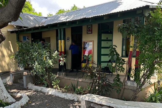 The Essential Bob Marley Tour: Visit His Home and more - Is $200 per person good value?