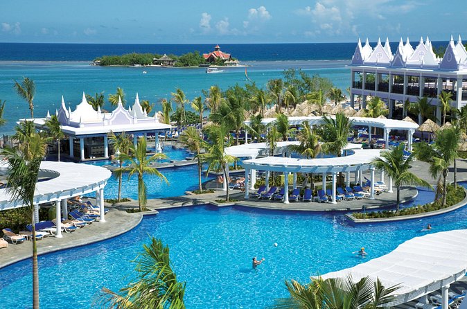 Transfer from/to Airport, Riu Reggae, Riu Montego Bay, Riu Palace - Why the $16.50 price can make sense