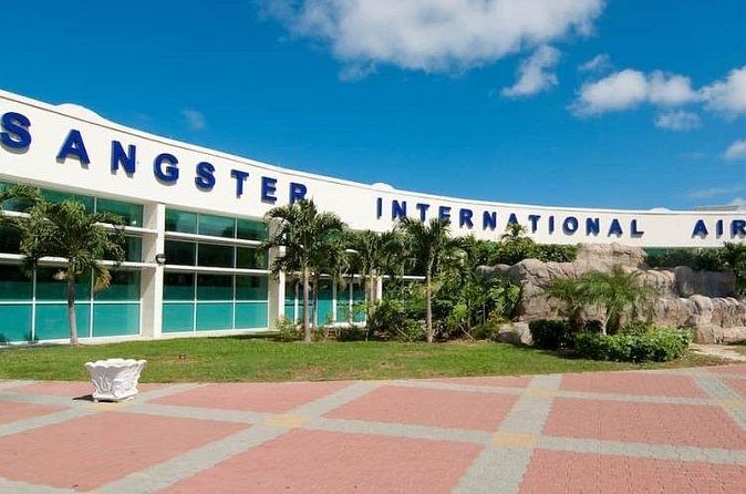 Transfer from/to Airport, Riu Reggae, Riu Montego Bay, Riu Palace - Safety, verification, and comfort on a short transfer