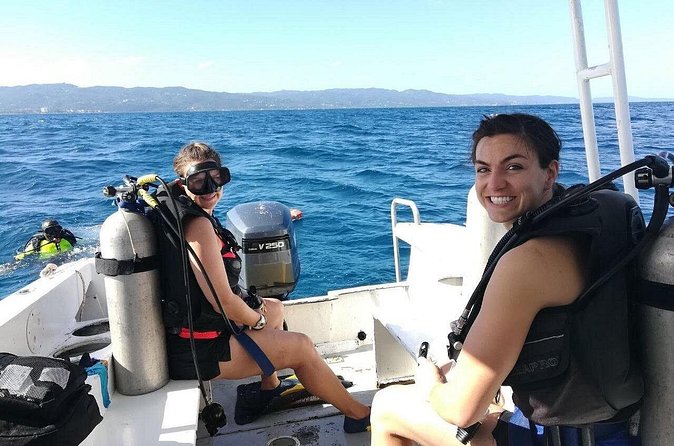 Two Tank Dive in Montego Bay w/Certified Divers - Safety and Comfort for Certified Divers