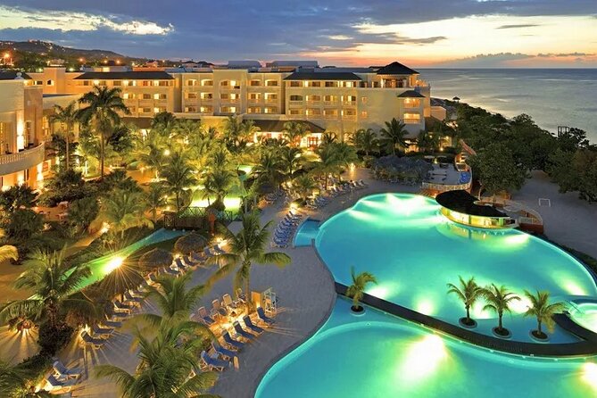 VIP Luxury Montego Bay Airport Transfer to Montego Bay/ Falmouth - Safety, comfort, and luggage help